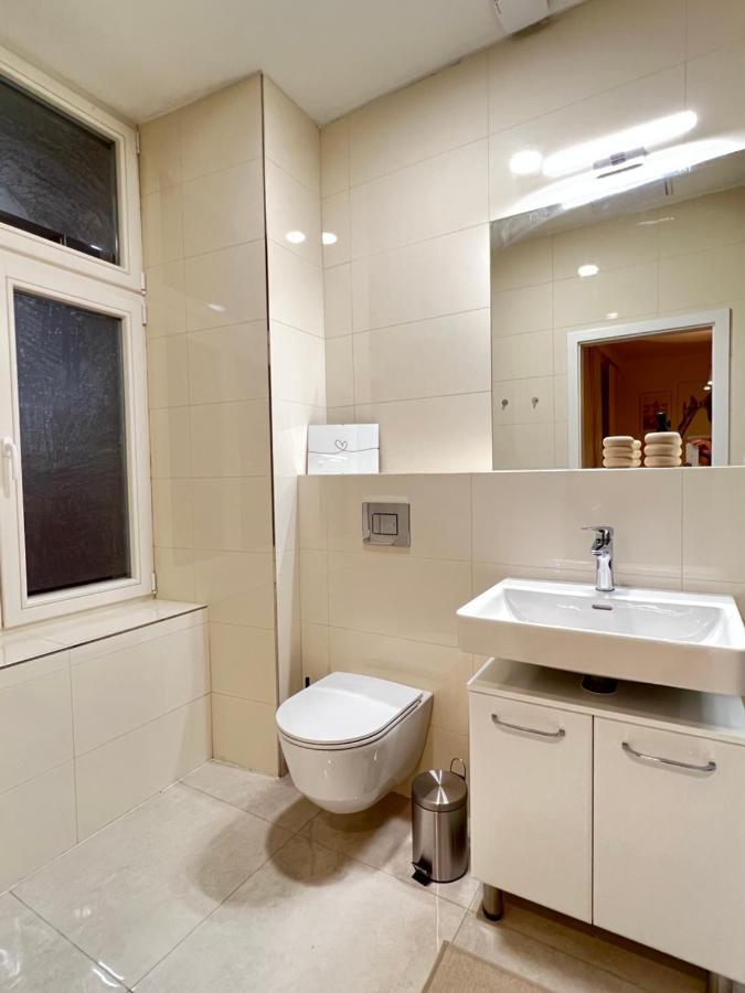 New Chain Florenc Apartment Prag